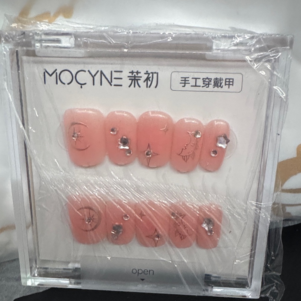 MOCYNE Pink Nail Art Set with Rhinestones (All Nail Sizes)
